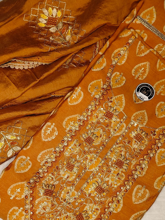 Elegant Muslin Suit with Intricate Thread Work & Lace